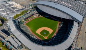 Seattle Mariners Welcome Donovan Solano on Board