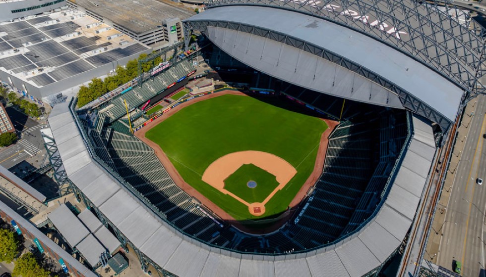 MLB Offseason Developments and Roki Sasaki's Potential Teams